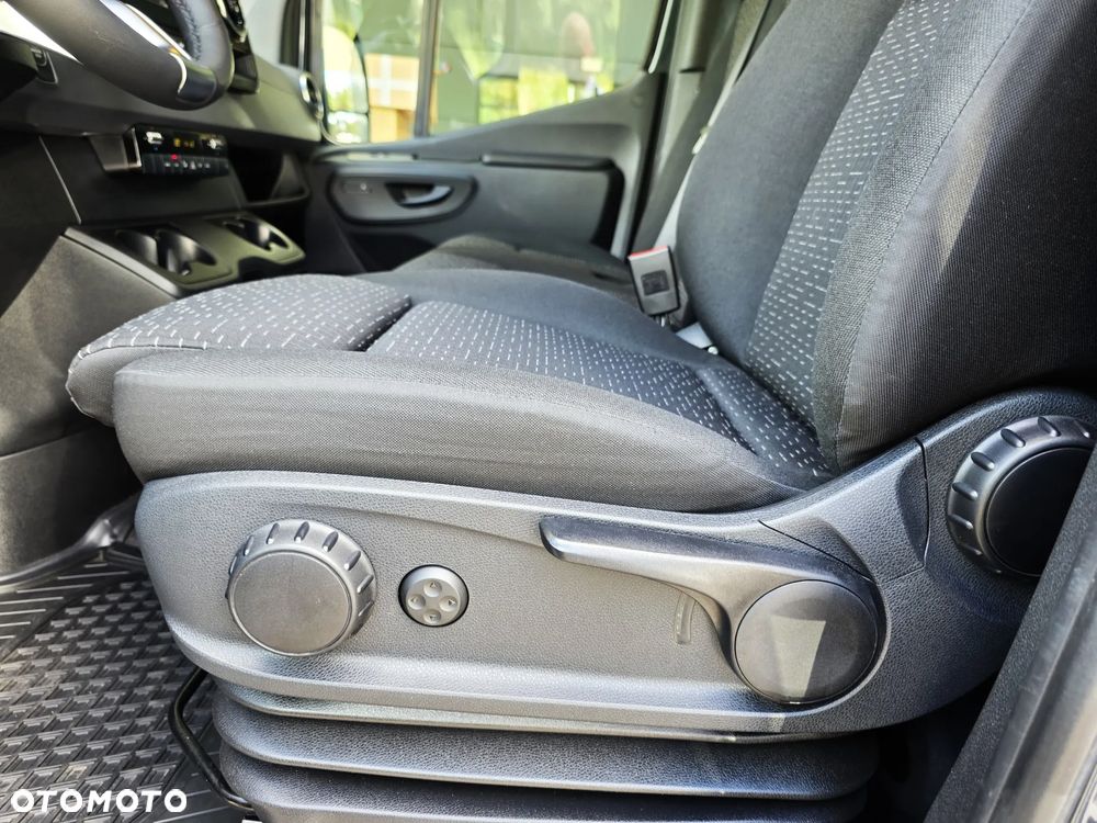 Mercedes-Benz SPRINTER 319 CDI - 16