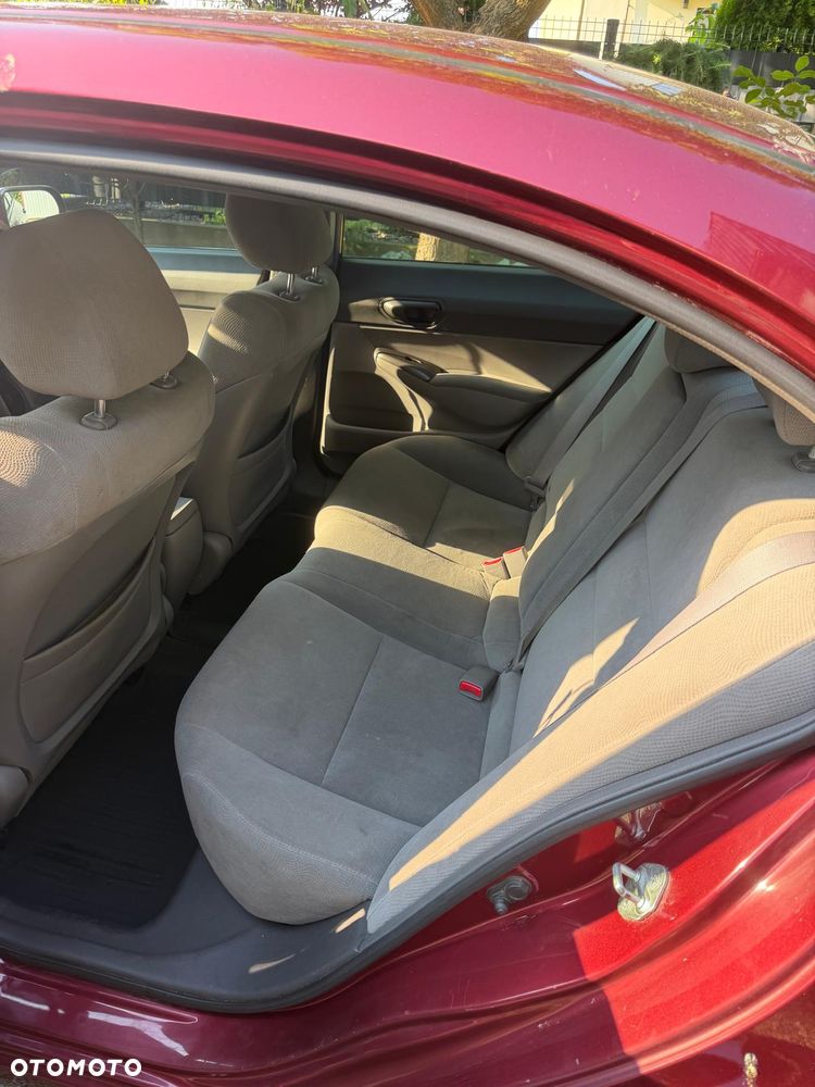Honda Civic 1.8 Comfort - 8