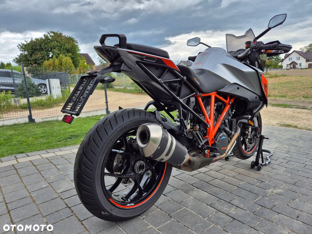 KTM Super Duke - 19