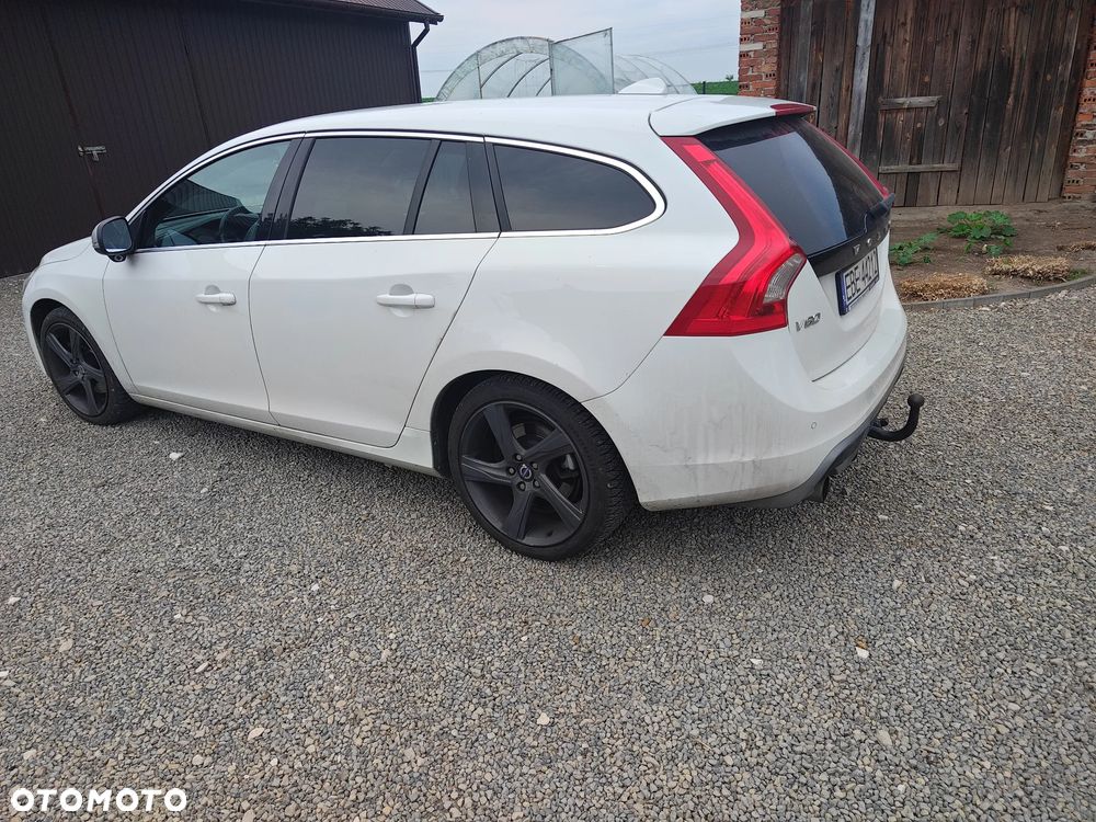 Volvo V60 D3 Geartronic RDesign - 2