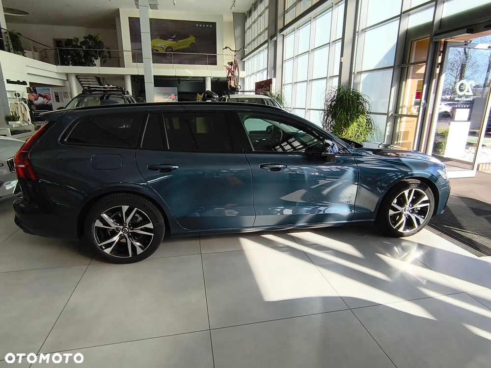 Volvo V60 B4 B Plus Dark - 8