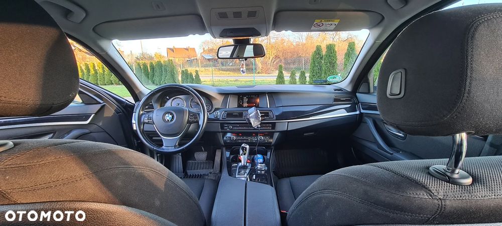 BMW Seria 5 518d - 11