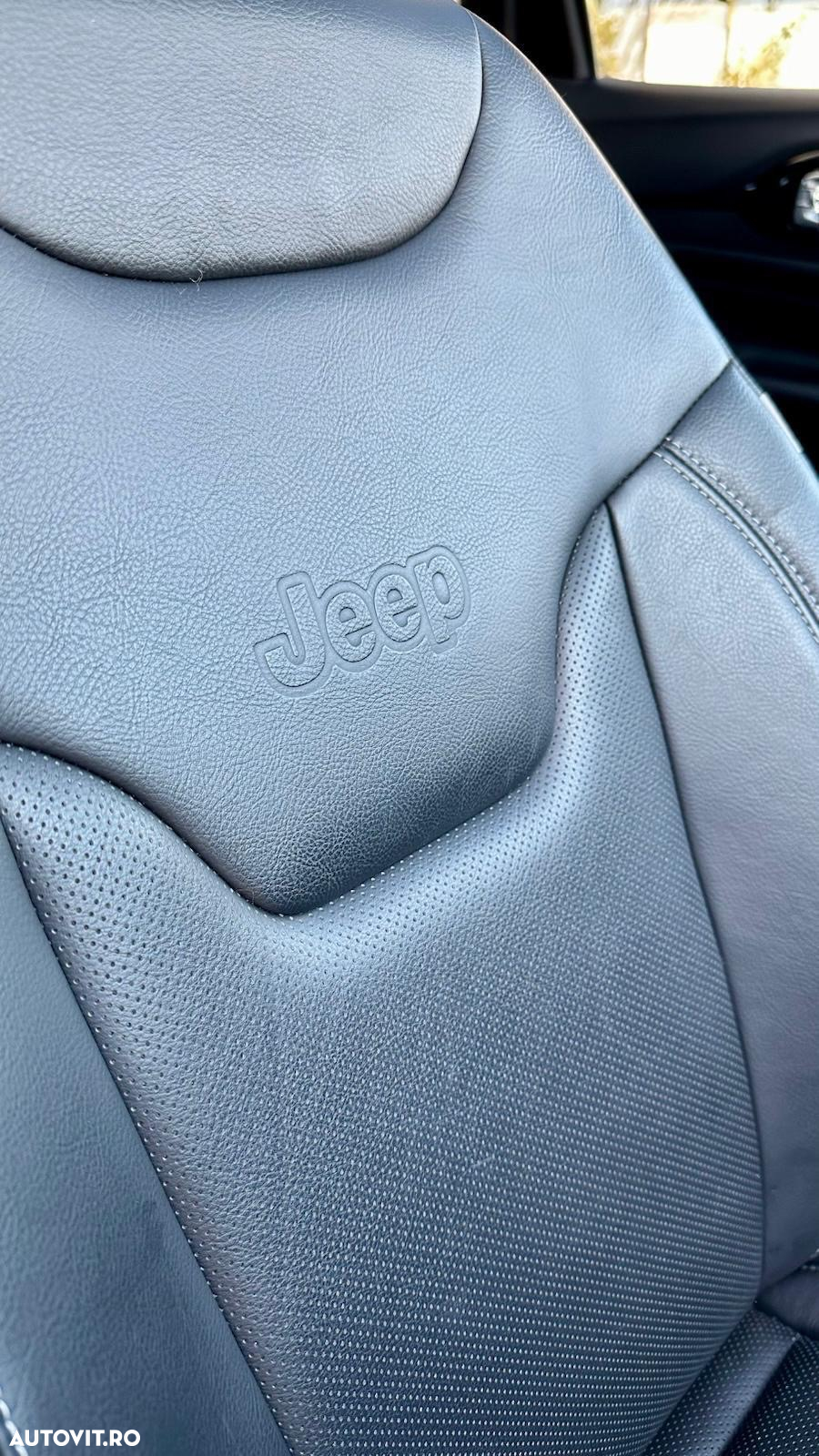 Jeep Compass 1.3T 4xe AT6 PHEV 80th Anniversary - 18