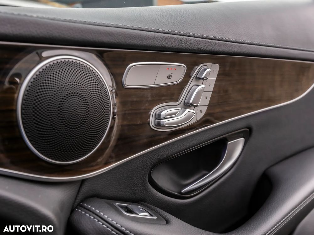 Mercedes-Benz GLC 300 e 4MATIC - 24