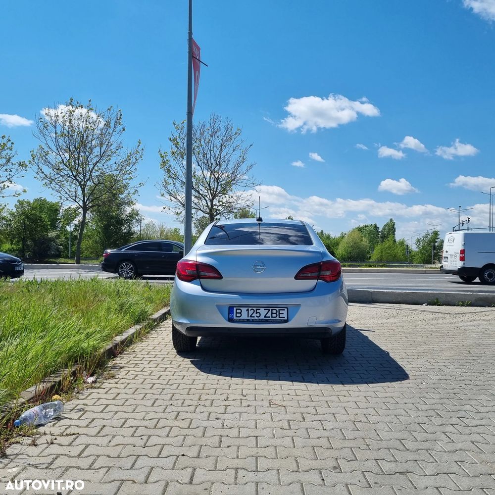 Opel Astra 1.6 TWINPORT ECOTEC Essentia Aut. - 3