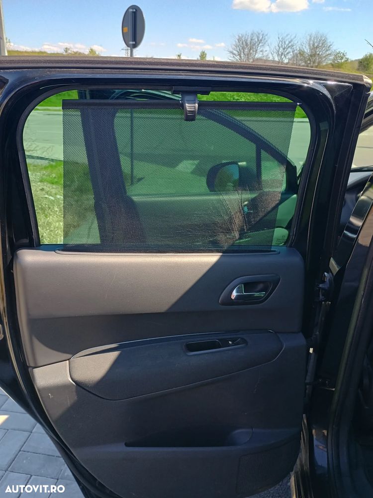 Peugeot 3008 1.6 HDI FAP BVMP6 Confort Pack - 17