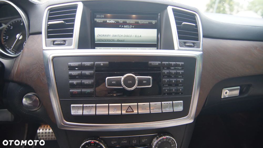 Mercedes-Benz ML - 16