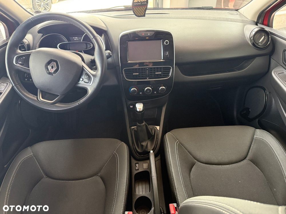 Renault Clio - 18