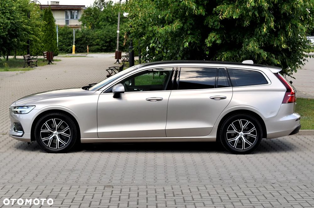 Volvo V60 B4 D Momentum Pro - 9