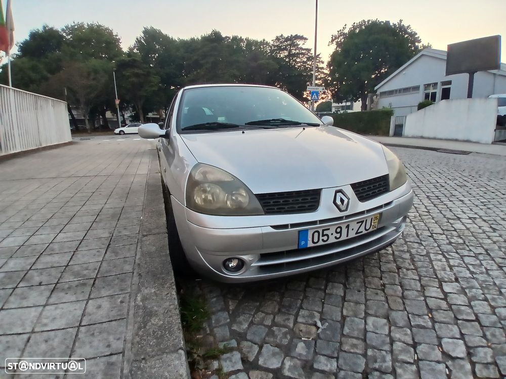Renault Clio 1.2 16V Privilège Luxe — fotografia 3