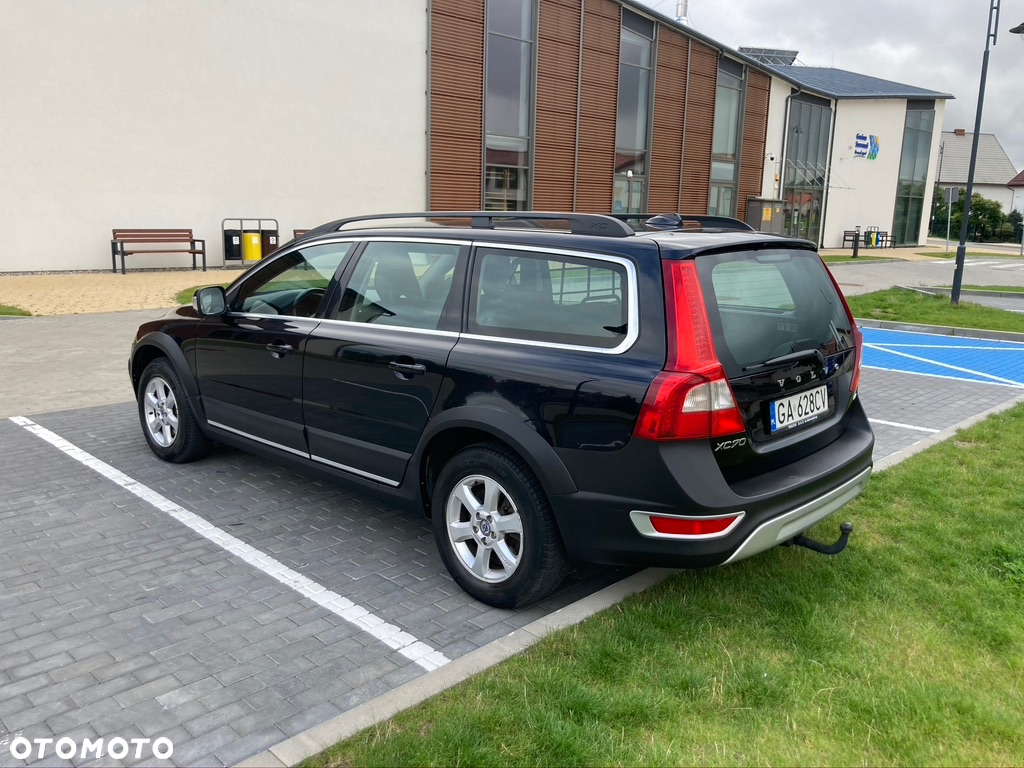 Volvo XC 70 2.4D Momentum - 4