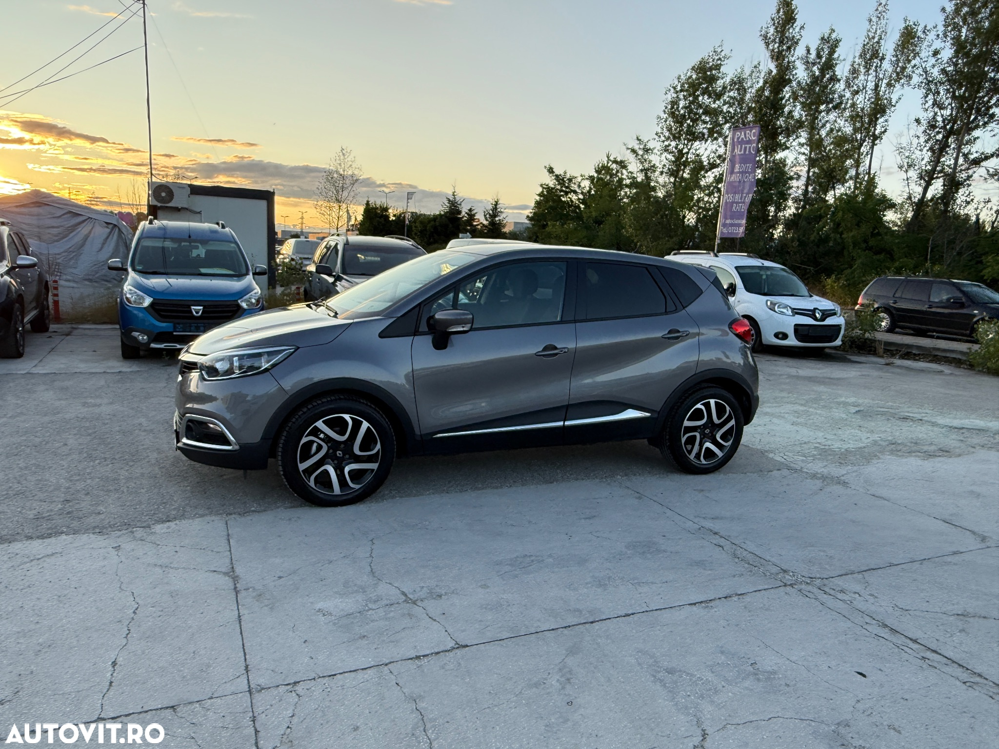 Renault Captur ENERGY TCe EDC Intens - 8