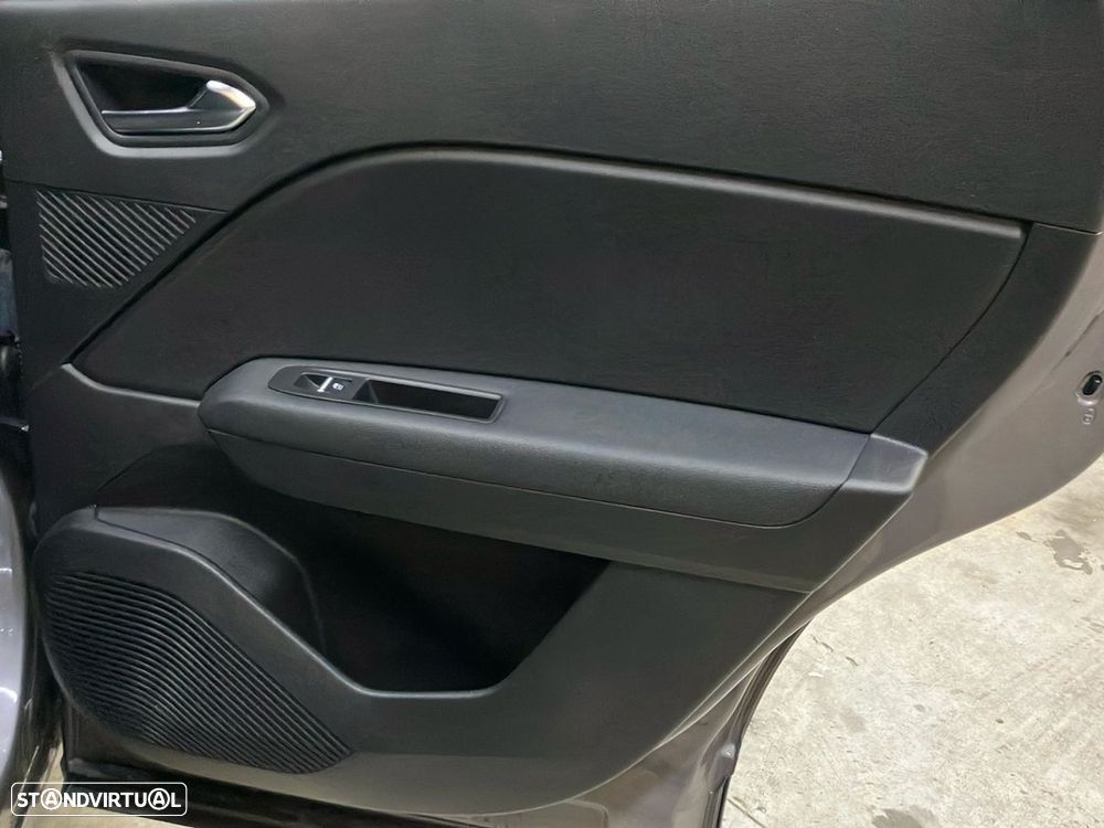 Renault Captur 1.3 TCe Techno EDC - 23