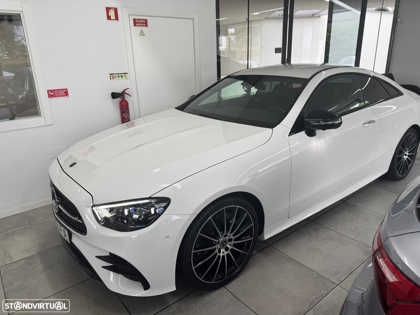 Mercedes-Benz E 220 d AMG Line - 2