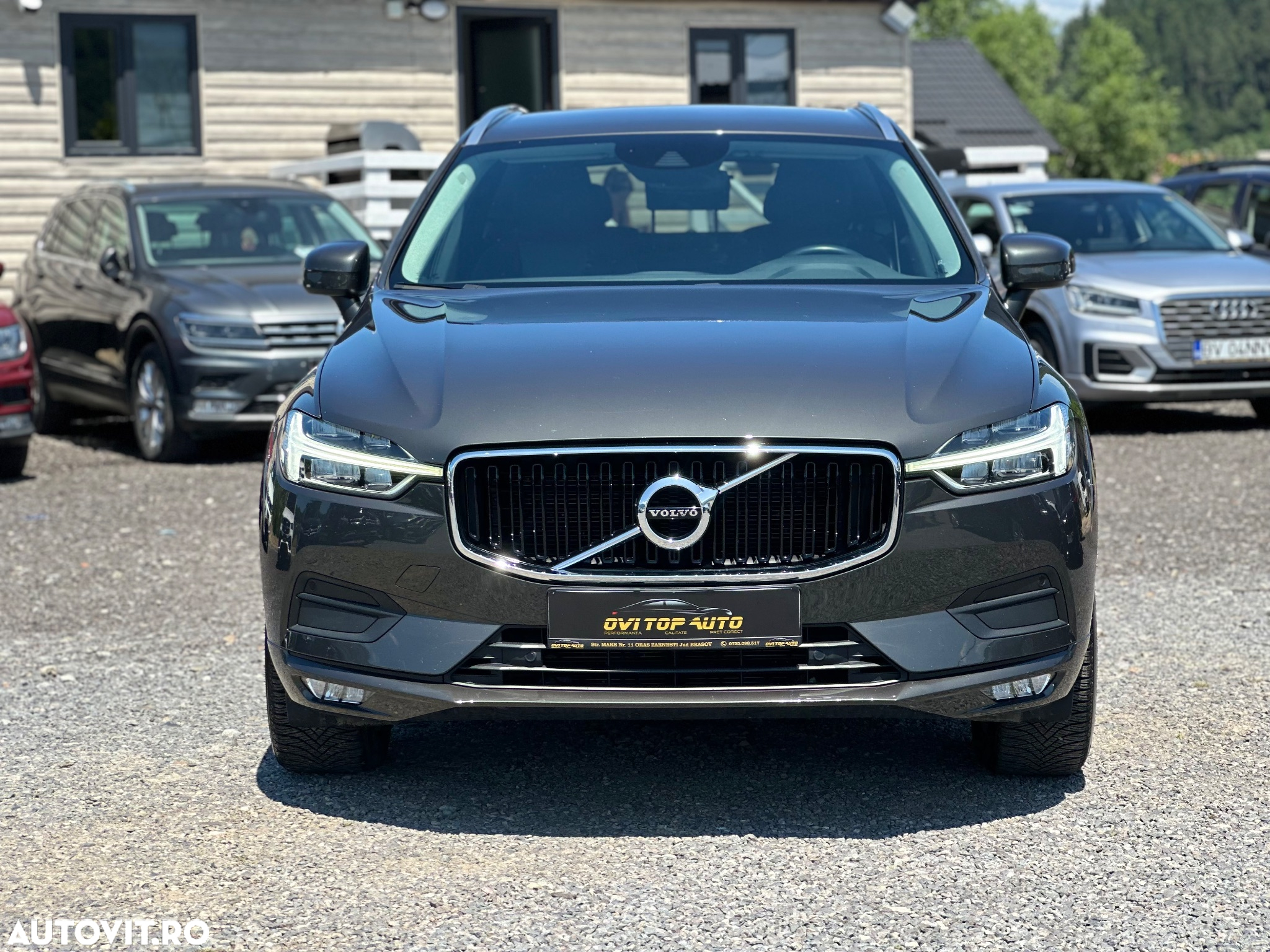 Volvo XC 60 B4 MHEV AT8 AWD Momentum - 2