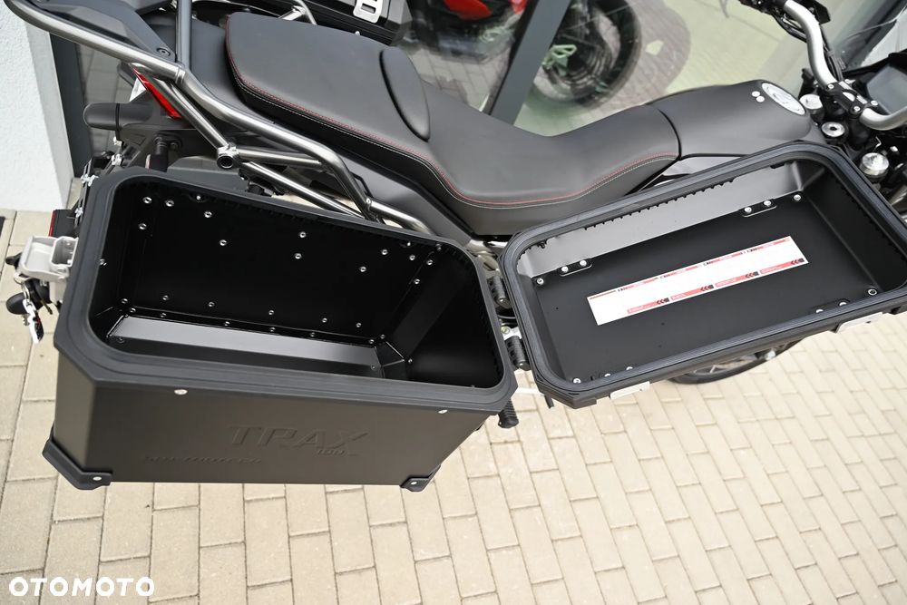 Moto Guzzi V85 - 35