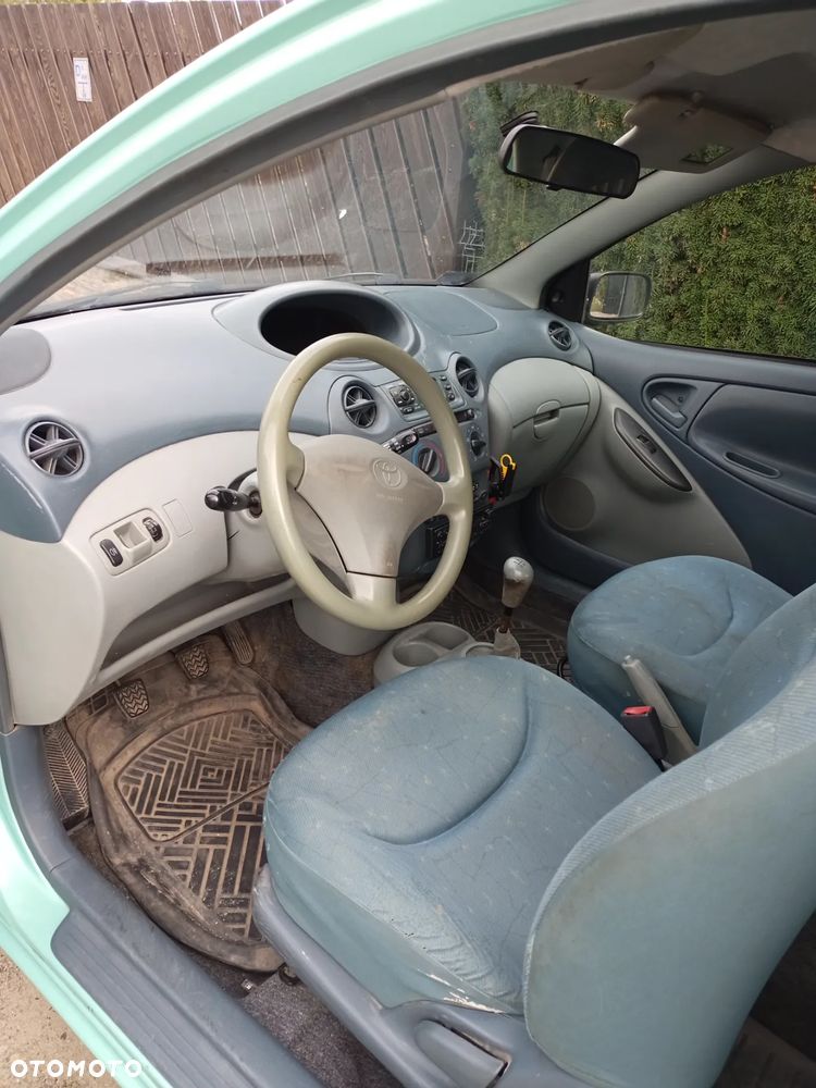 Toyota Yaris 1.0 Base - 7