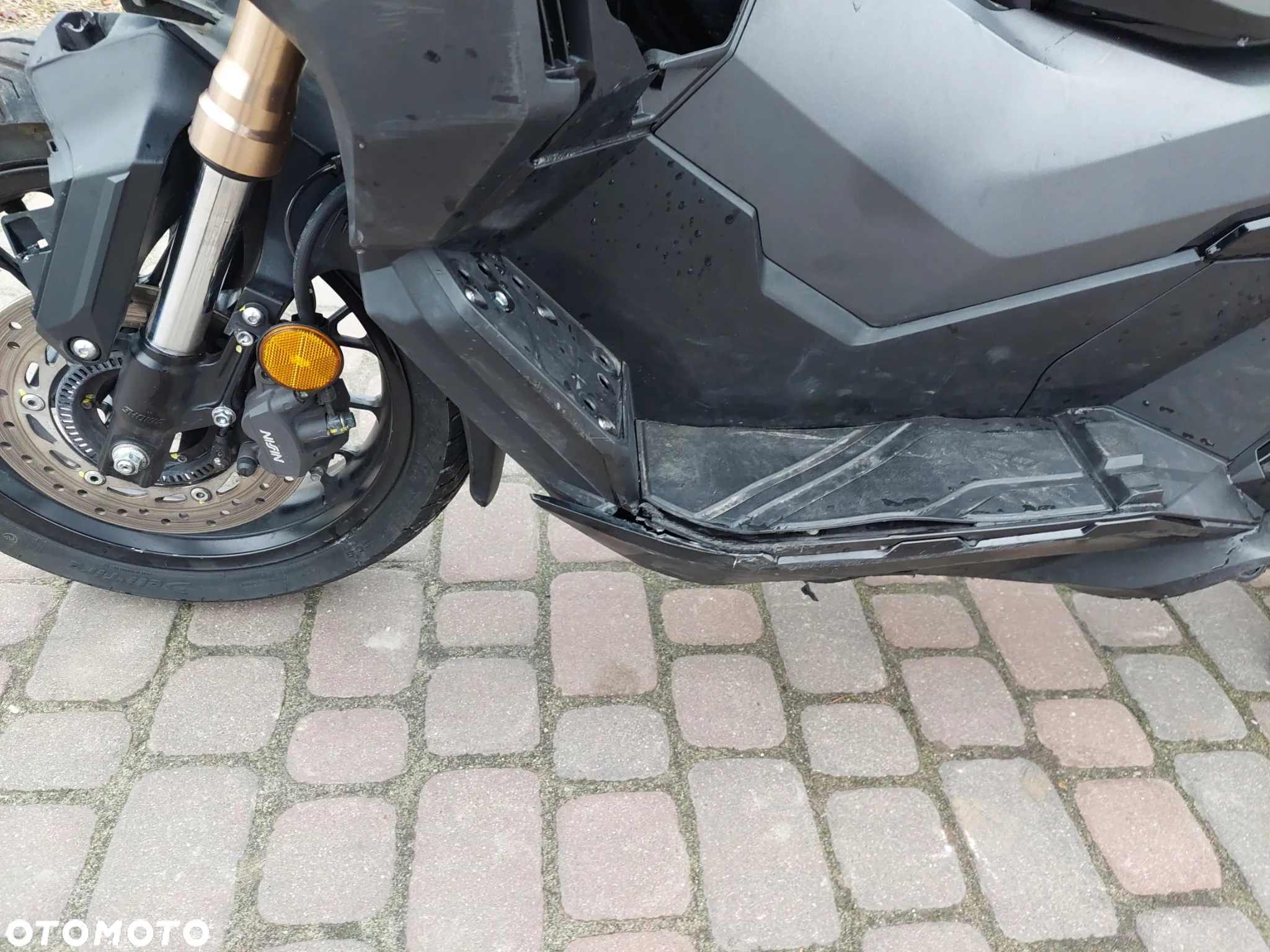 Honda ADV350 - 15