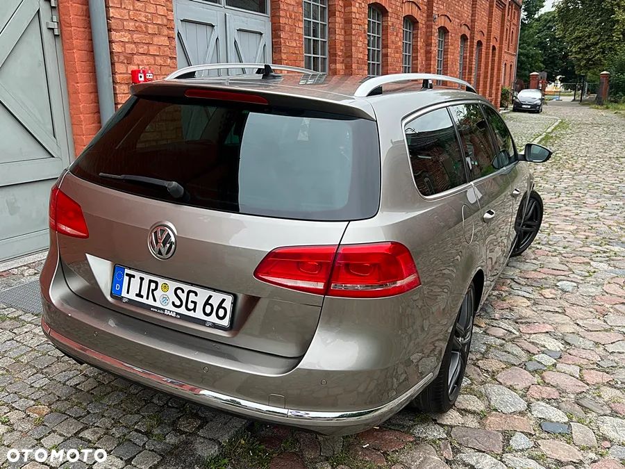 Volkswagen Passat 2.0 TDI DPF Highline - 19