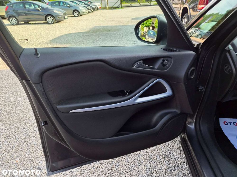 Opel Zafira - 17