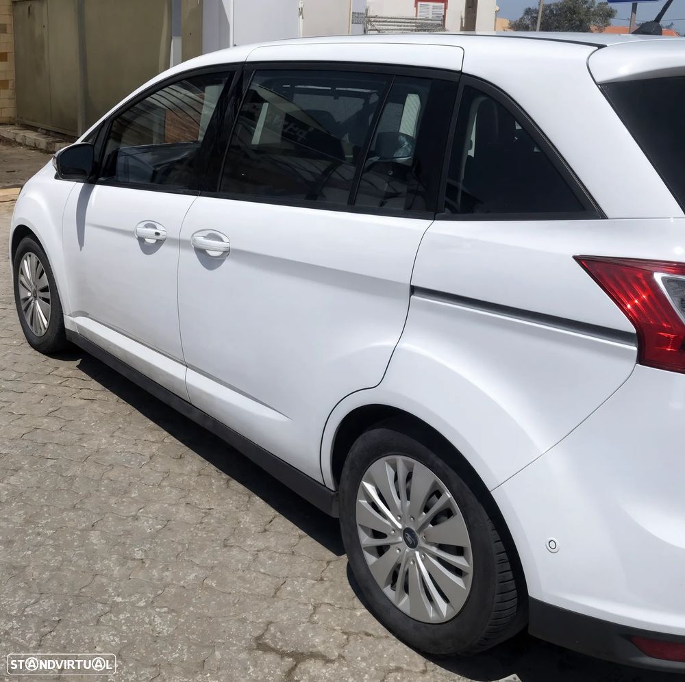Ford Grand C-Max - 4
