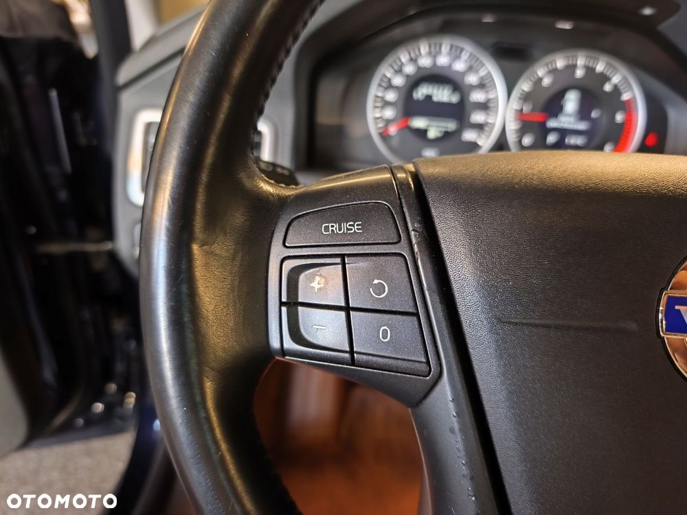 Volvo V70 D4 Geartronic Kinetic - 13