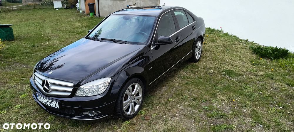 Mercedes-Benz Klasa C 180 CGI BlueEff Avantgarde - 14