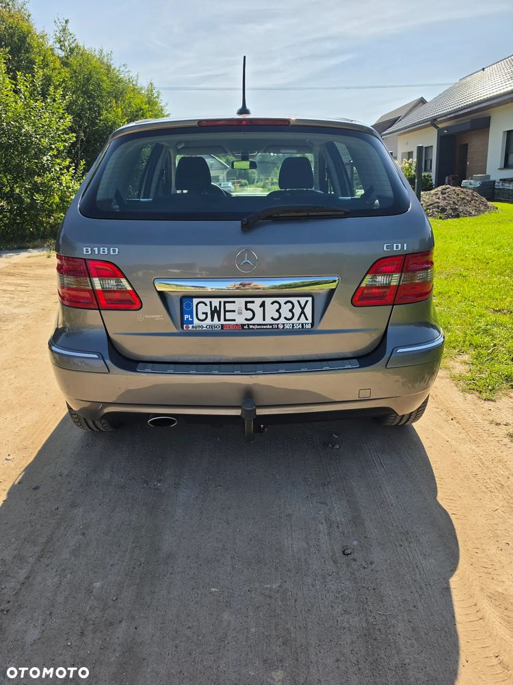 Mercedes-Benz Klasa B 180 CDI - 8