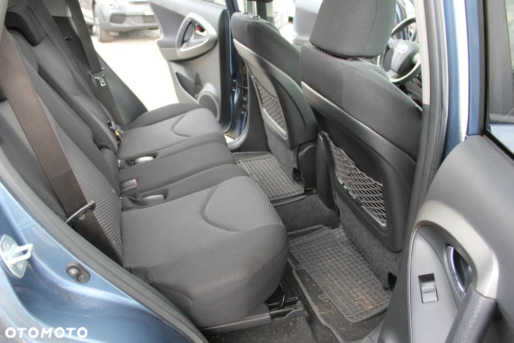 Toyota RAV4 2.0 VVT-i Luna 4x2 - 19