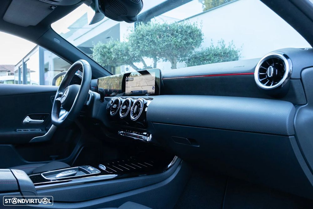 Mercedes-Benz A 200 d 4Matic 8G-DCT Advanced AMG Line - 28