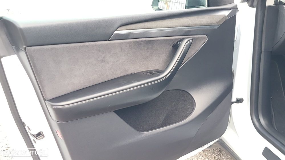 Tesla Model Y Tração Traseira - 14