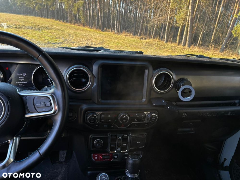 Jeep Wrangler - 8