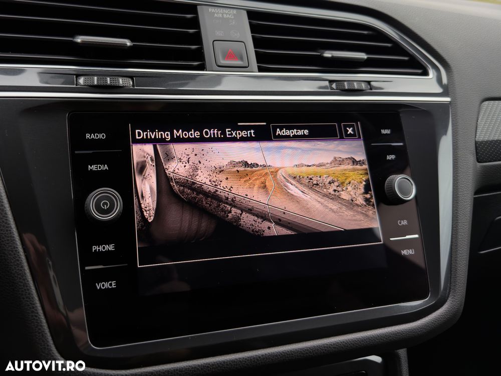 Volkswagen Tiguan 2.0 TDI SCR 4MOTION DSG R-Line - 12