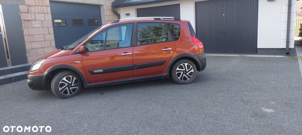Renault Scenic - 1