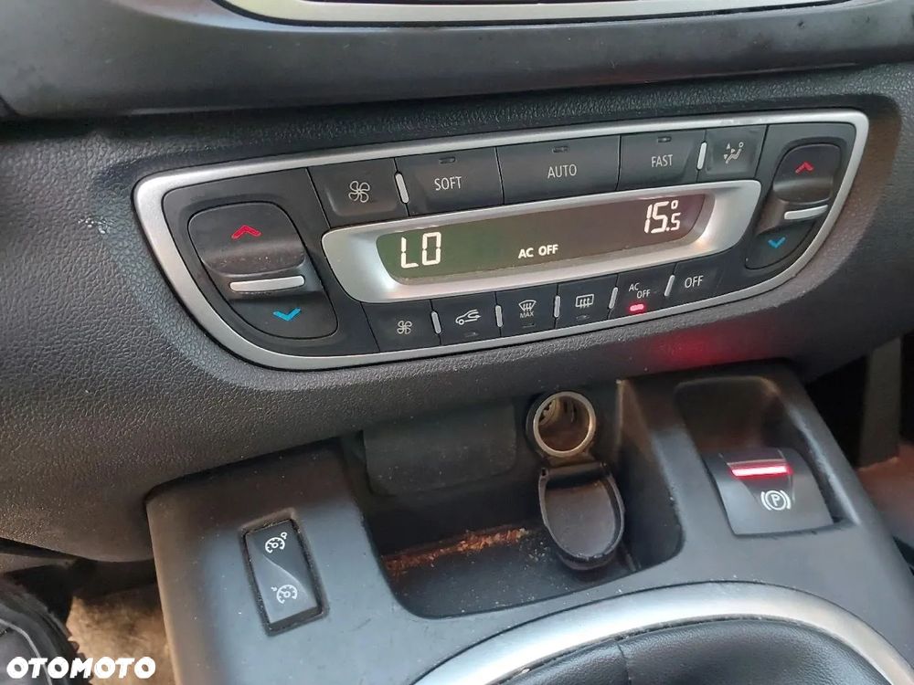 Renault Grand Scenic - 13