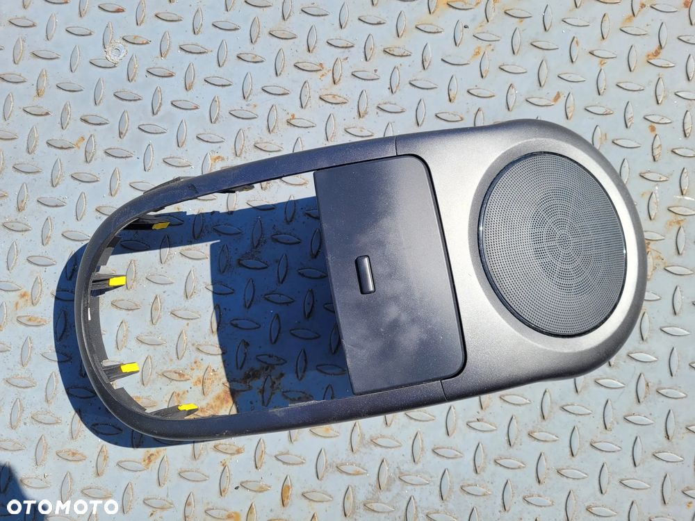 Schowek maskownica głośnika deski konsoli Kia Soul I Lift 2013r 84724-2K600 - 1