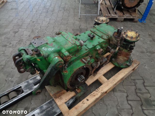Most napęd tył obudowa atak talerz mechanizm różnicowy John Deere 5615F - 1