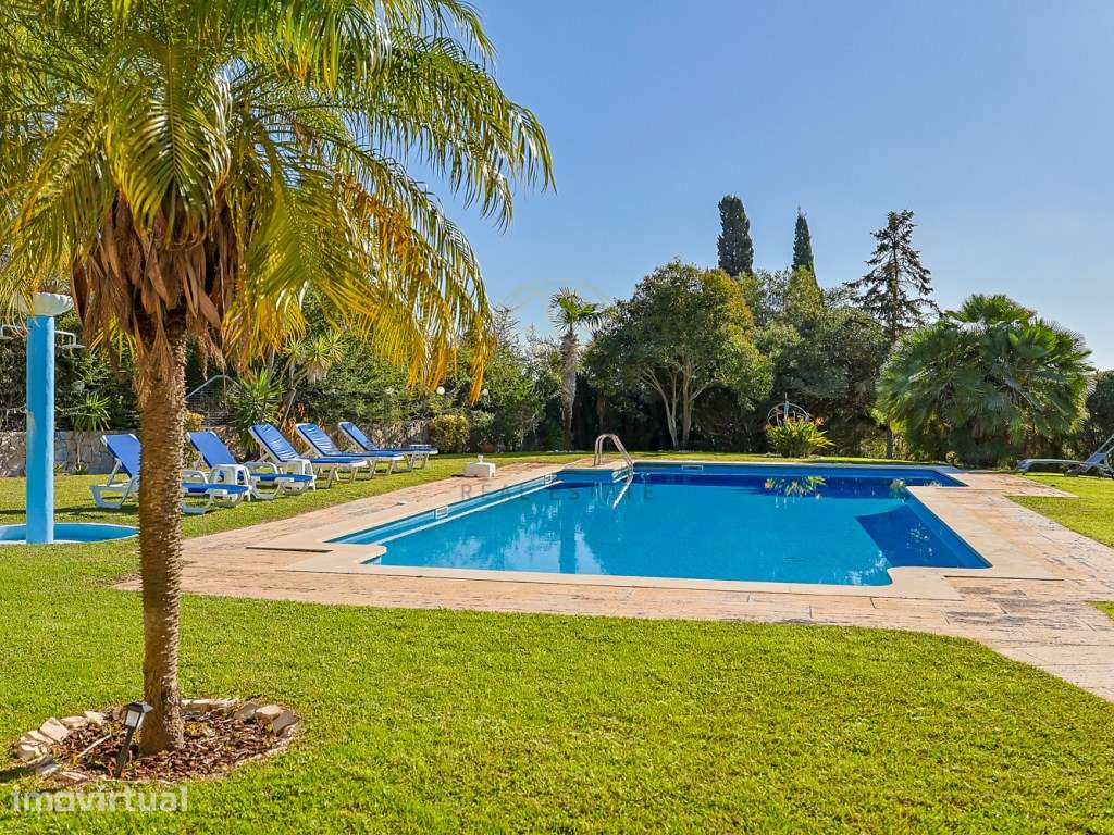 Moradia T7 com caráter único piscina e jardim em Palmela - Grande imagem: 3/30