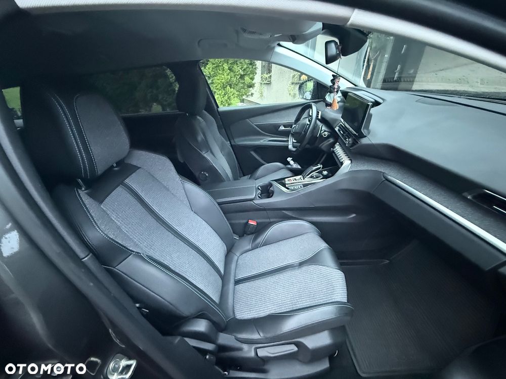 Peugeot 5008 1.5 BlueHDI Allure S&S EAT8 - 9