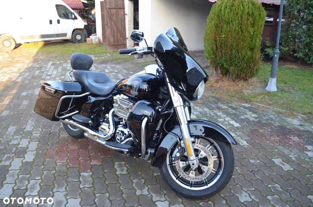 Harley-Davidson Touring Street Glide - 30