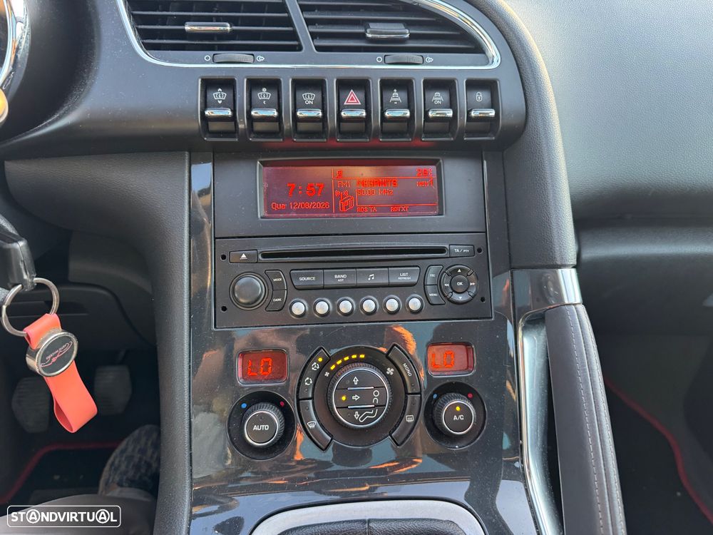 Peugeot 3008 1.6 HDi Executive - 25
