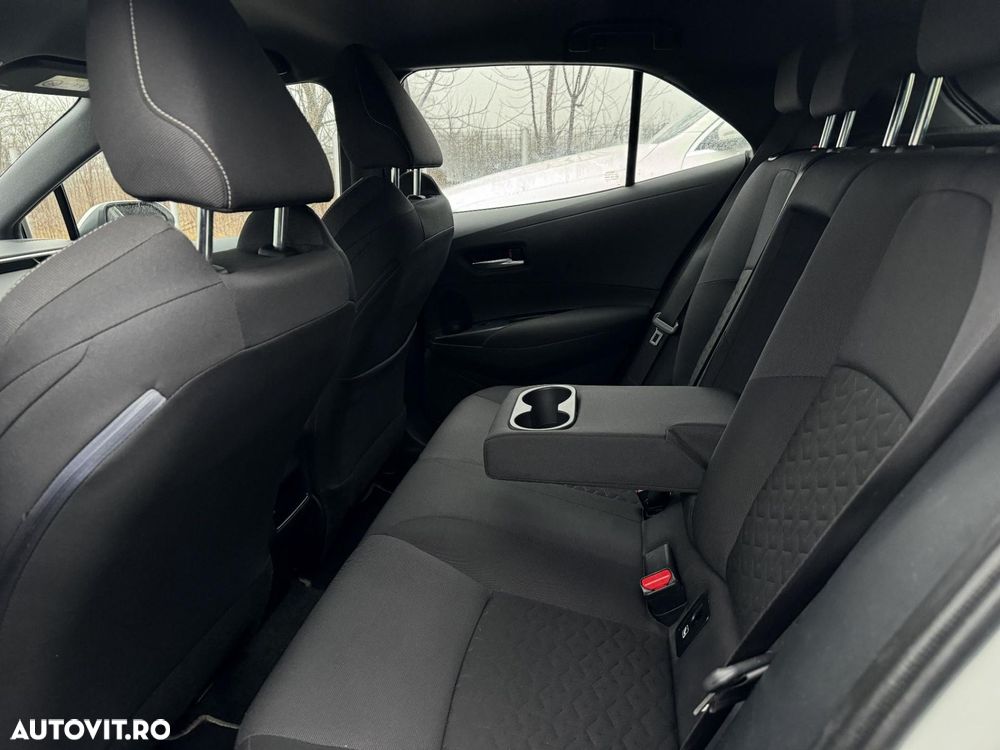 Toyota Corolla 1.8 HSD Dynamic - 13