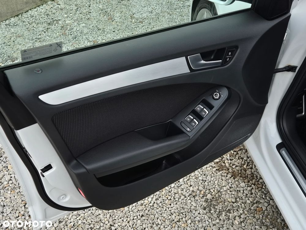 Audi A4 Avant 2.0 TDI DPF S line Sportpaket - 28