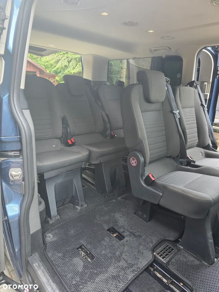 Ford Tourneo Custom - 2