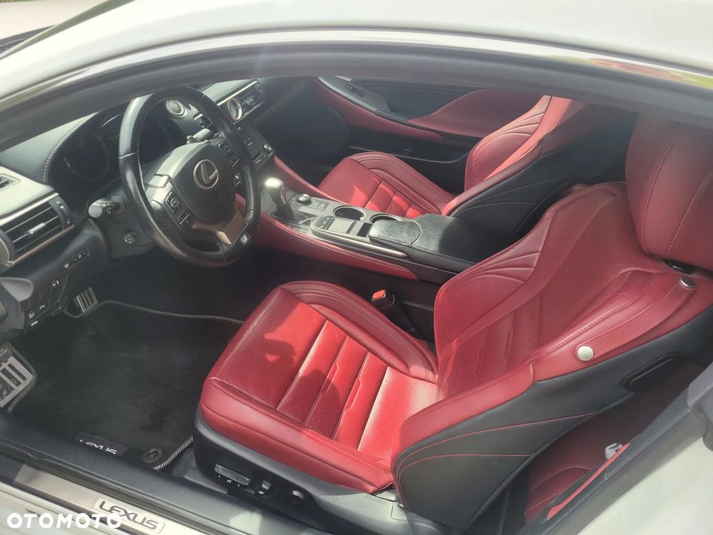 Lexus RC 200t / 300 F Sport - 12