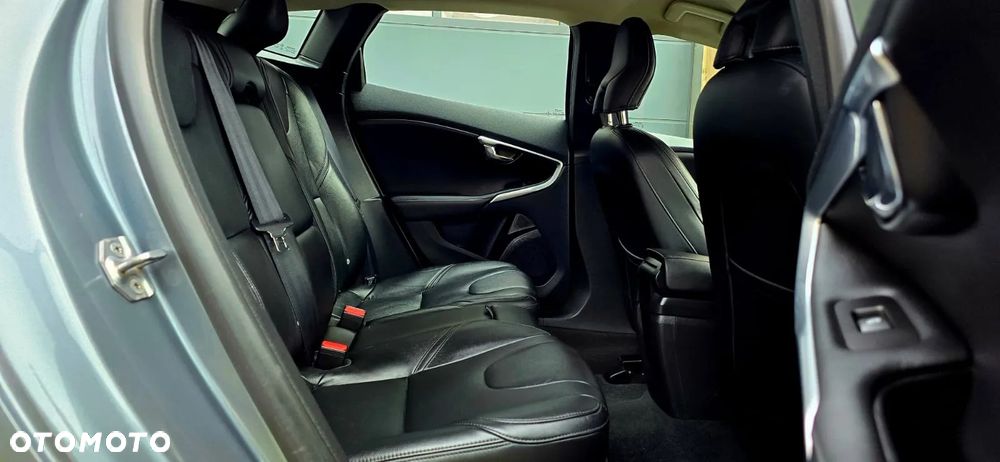 Volvo V40 D4 Summum - 15