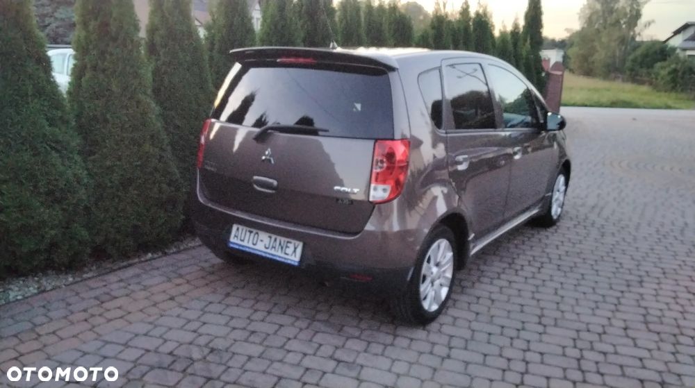 Mitsubishi Colt - 3