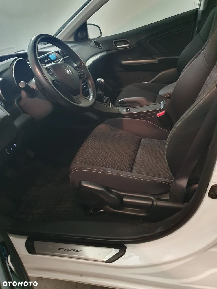 Honda Civic 1.8 Style Edition (Honda Connect+) - 12