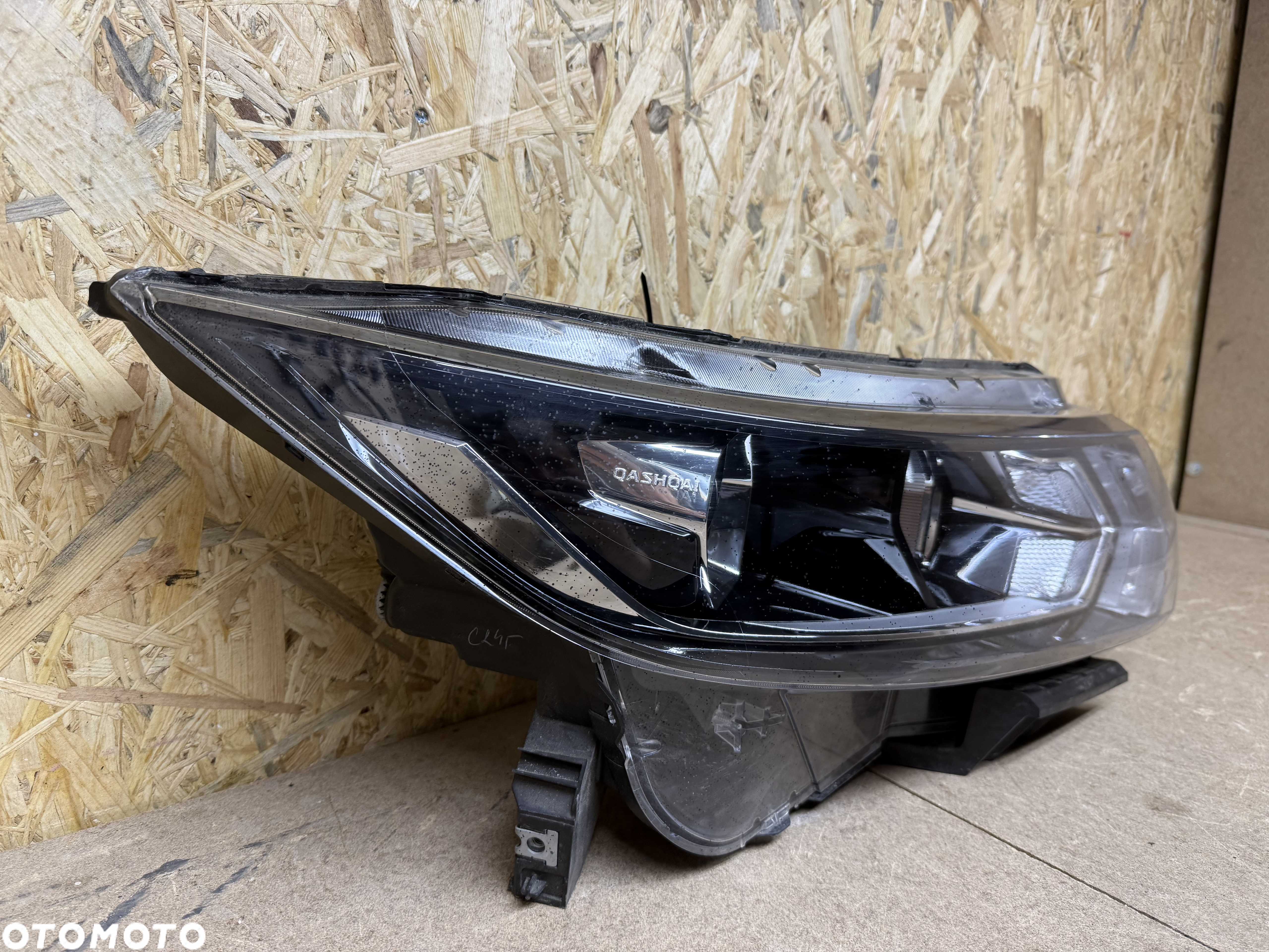 LAMPA PRAWA SOCZEWKA LED NISSAN QASHQAI J11 LIFT - 15