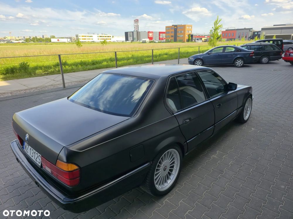 BMW Seria 7 740i V8 - 20